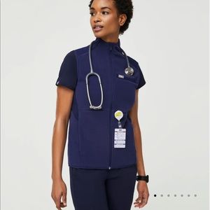 FIGS on-shift fleece vest